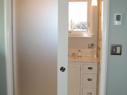 衛生間推拉門.jpg 衛生間推拉門.jpg