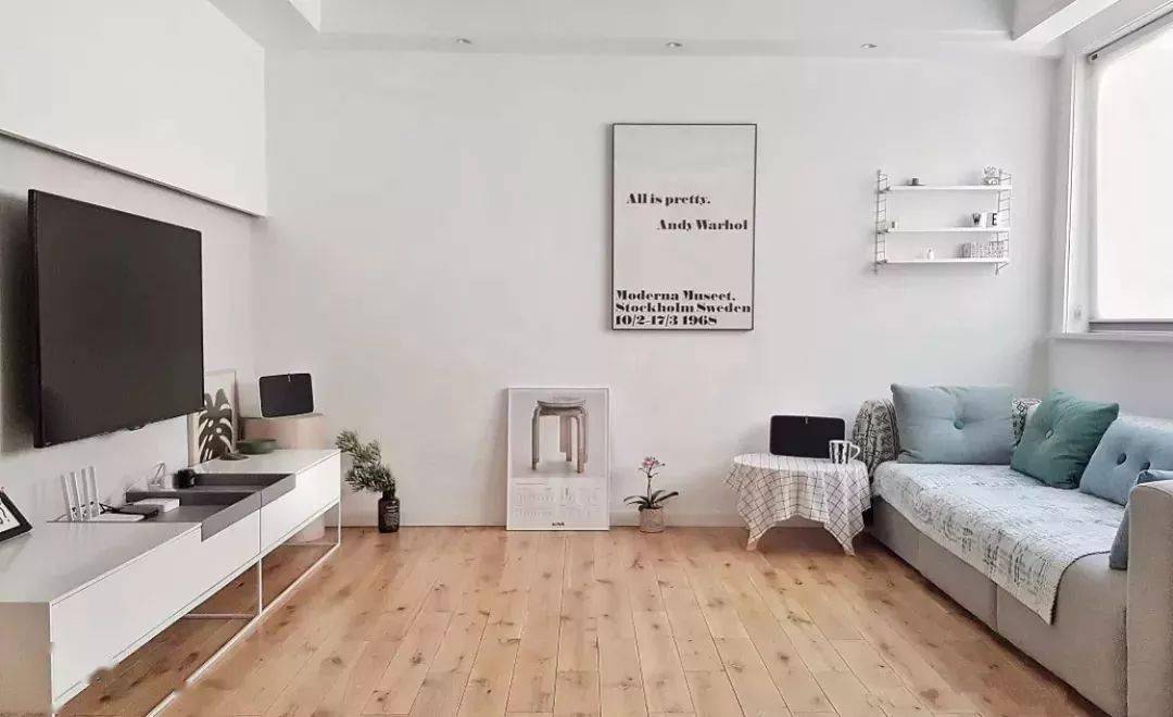 裝修施工：粉刷墻面是用滾輪粉刷還是用機(jī)器噴涂？哪種更好？